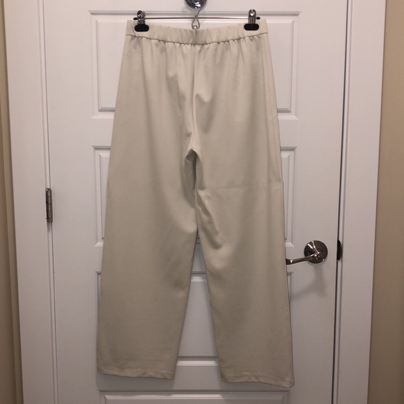 NWT EILEEN FISHER versatile pants with stretchy waistband in the back - Picture 2 of 11